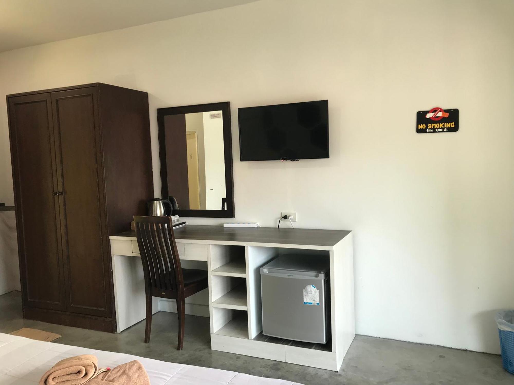 Pp Midnight Hotel Phi Phi Islands Esterno foto