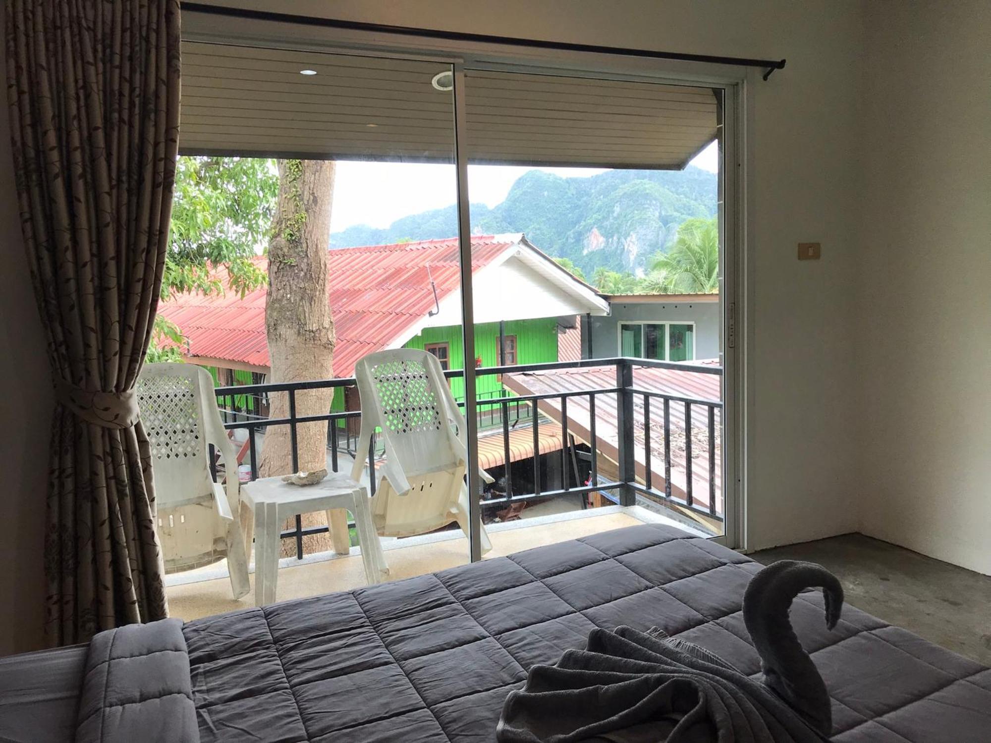 Pp Midnight Hotel Phi Phi Islands Esterno foto